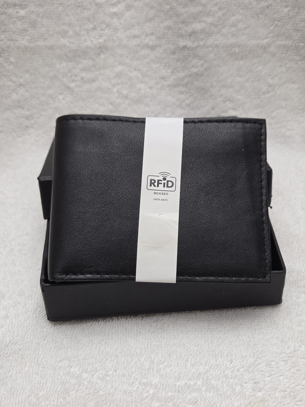 RFID Blocking Black Leather Trifold Wallet